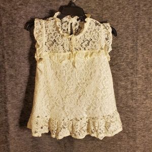 👀 Large Jr cream lace shirt. Sheer back